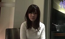 Assista enquanto putas asiáticas amadoras têm seus traseiros fodidos em vídeo caseiro sem censura