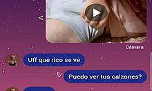 Majhna mehiška ženska klepeta in se masturbira za domači video
