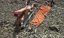 Невероватан воајерски видео снимљен на нудистичкој плажи