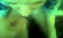 סרטון הארדקור אמצעי עם זיון פנים בסגנון POV