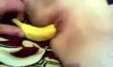 Mi novio mete plátano en el coño de su ex novia