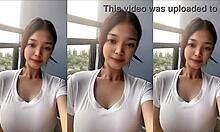 Adolescente chinesa com seios grandes em uma compilação do TikTok