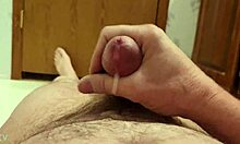 Hainele rupte în timpul orgasmului intens