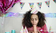 Fajtaközi párok születésnapi ünneplése házi készítésű szopással