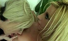 Cum swapping between MILF and innocent blonde teen in threesome