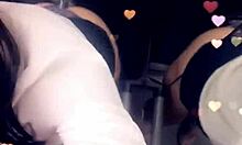 Młody amator uprawia seks analny i używa dilda w publicznej windzie