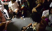 En svart kuk blir knullad på en gayfest i New Orleans