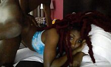 Sød jamaicansk teenager får en monsterpik i sin fisse